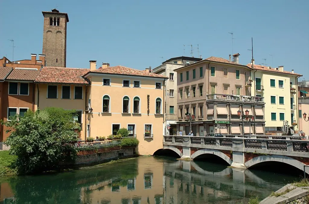 Holiday Treviso Suite Venezia Apartment